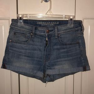 American Eagle shorts light wash